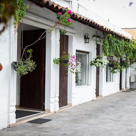 Hostal Villa Blanca Metapan Exterior photo