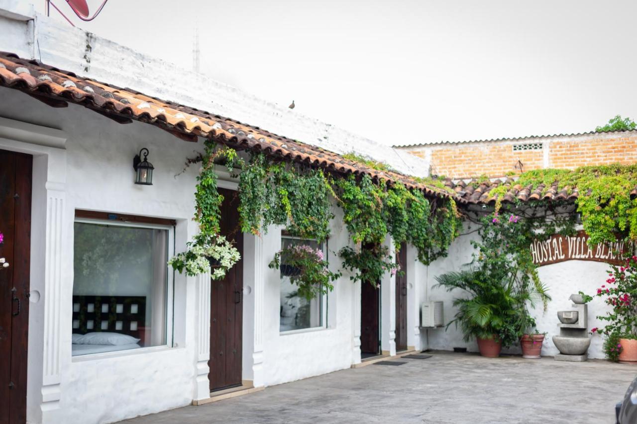 Hostal Villa Blanca Metapan Exterior photo